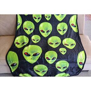 New Green Alien Heads Plush Fleece Throw Gift Blanket Sherpa Aliens Space CE5